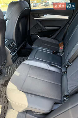 Внедорожник / Кроссовер Audi Q5 2021 в 