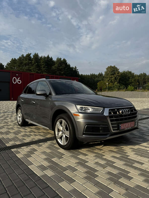 Позашляховик / Кросовер Audi Q5 2018 в Львові