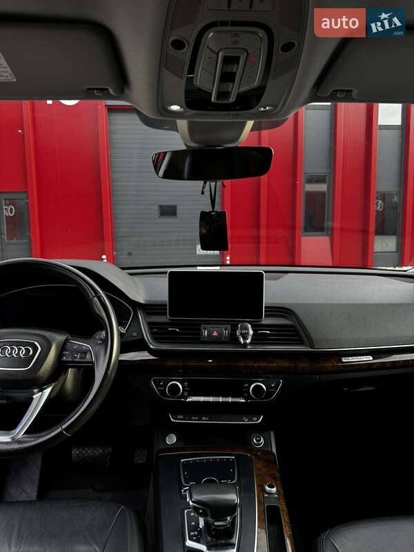 Позашляховик / Кросовер Audi Q5 2018 в Львові