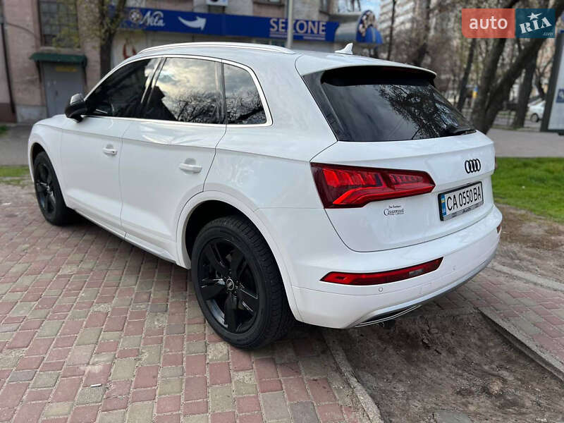Позашляховик / Кросовер Audi Q5 2019 в Черкасах