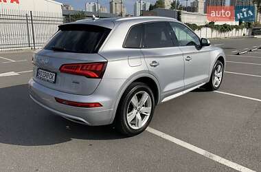 Внедорожник / Кроссовер Audi Q5 2018 в 