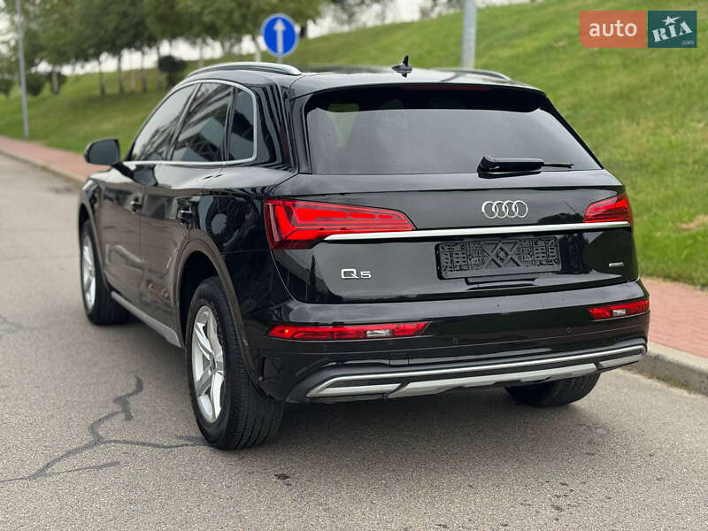 Внедорожник / Кроссовер Audi Q5 2023 в Киеве