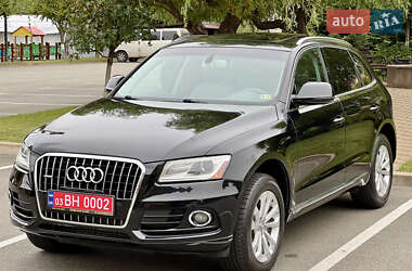 Внедорожник / Кроссовер Audi Q5 2015 в 