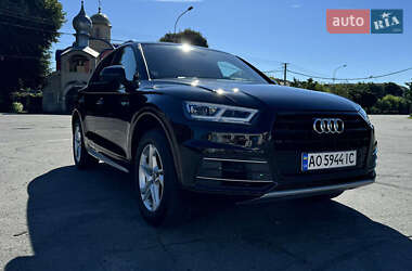 Внедорожник / Кроссовер Audi Q5 2017 в 