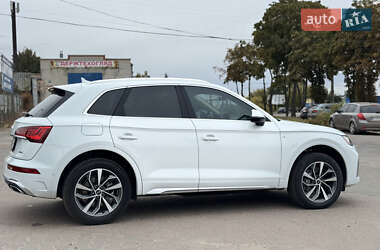 Внедорожник / Кроссовер Audi Q5 2022 в 