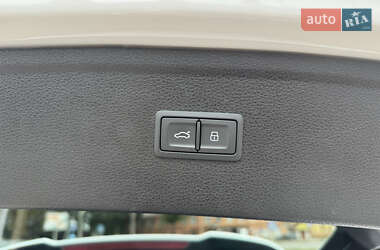 Внедорожник / Кроссовер Audi Q5 2022 в 