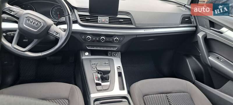 Внедорожник / Кроссовер Audi Q5 2020 в Полтаве