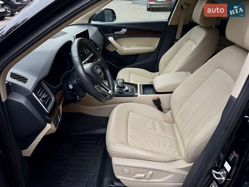 Внедорожник / Кроссовер Audi Q5 2018 в Ровно