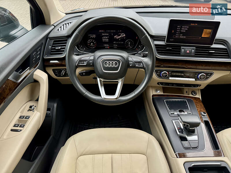 Внедорожник / Кроссовер Audi Q5 2018 в Ровно
