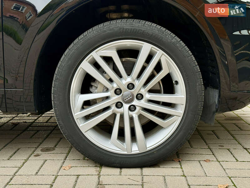 Внедорожник / Кроссовер Audi Q5 2018 в Ровно