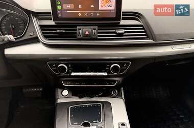 Внедорожник / Кроссовер Audi Q5 2018 в 