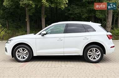 Внедорожник / Кроссовер Audi Q5 2018 в 