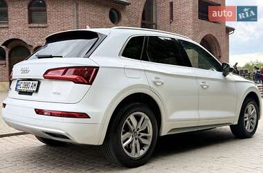 Внедорожник / Кроссовер Audi Q5 2018 в 