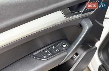 Внедорожник / Кроссовер Audi Q5 2018 в 