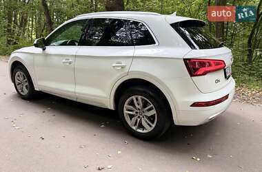 Внедорожник / Кроссовер Audi Q5 2018 в 