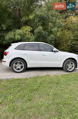 Внедорожник / Кроссовер Audi Q5 2012 в 