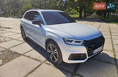 Позашляховик / Кросовер Audi Q5 2019 в 