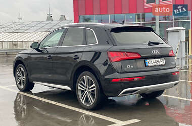 Позашляховик / Кросовер Audi Q5 2020 в 