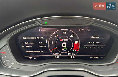 Позашляховик / Кросовер Audi Q5 2020 в 