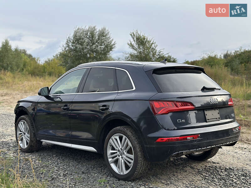 Внедорожник / Кроссовер Audi Q5 2018 в Луцке