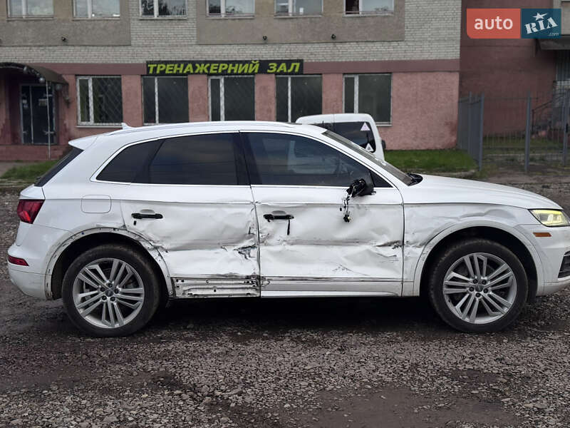 Позашляховик / Кросовер Audi Q5 2018 в Львові