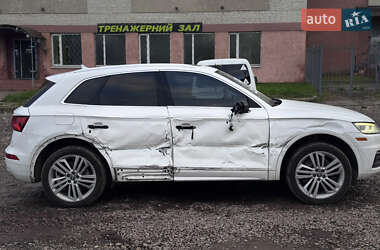 Внедорожник / Кроссовер Audi Q5 2018 в 
