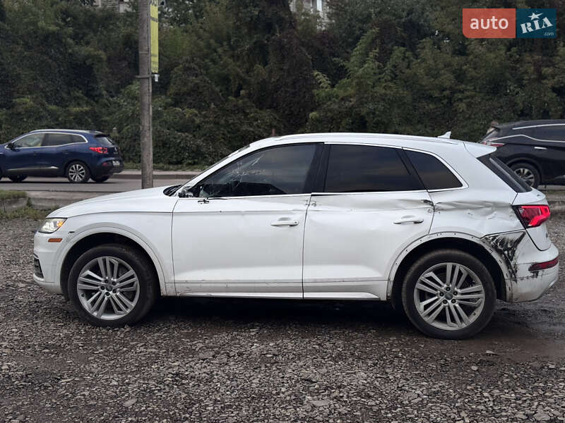 Позашляховик / Кросовер Audi Q5 2018 в Львові