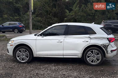 Внедорожник / Кроссовер Audi Q5 2018 в 