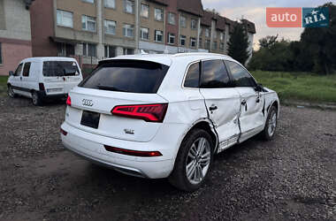 Внедорожник / Кроссовер Audi Q5 2018 в 