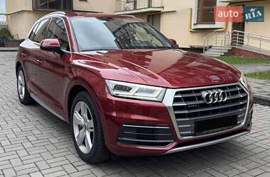 Внедорожник / Кроссовер Audi Q5 2017 в Черновцах