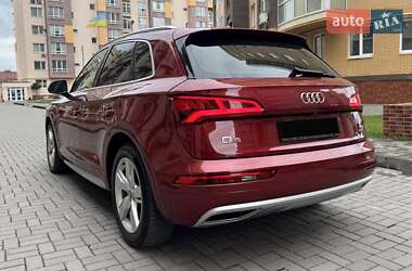Позашляховик / Кросовер Audi Q5 2017 в 