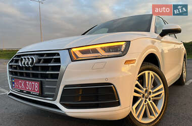 Внедорожник / Кроссовер Audi Q5 2019 в 
