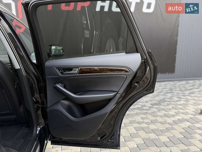 Позашляховик / Кросовер Audi Q5 2015 в Львові