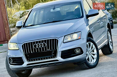 Позашляховик / Кросовер Audi Q5 2015 в 