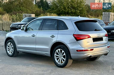 Позашляховик / Кросовер Audi Q5 2015 в 