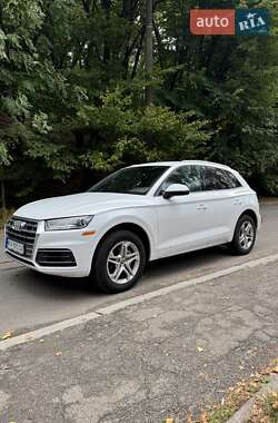 Внедорожник / Кроссовер Audi Q5 2017 в Киеве