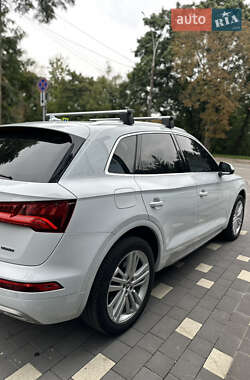 Внедорожник / Кроссовер Audi Q5 2019 в 