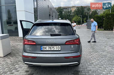 Позашляховик / Кросовер Audi Q5 2018 в 