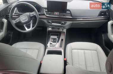 Внедорожник / Кроссовер Audi Q5 2021 в 