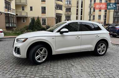 Внедорожник / Кроссовер Audi Q5 2021 в 