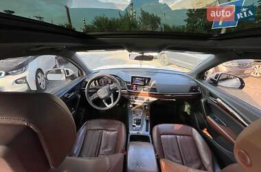 Внедорожник / Кроссовер Audi Q5 2017 в 