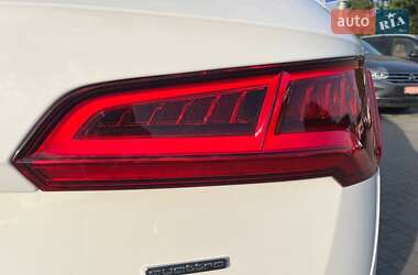 Внедорожник / Кроссовер Audi Q5 2017 в 