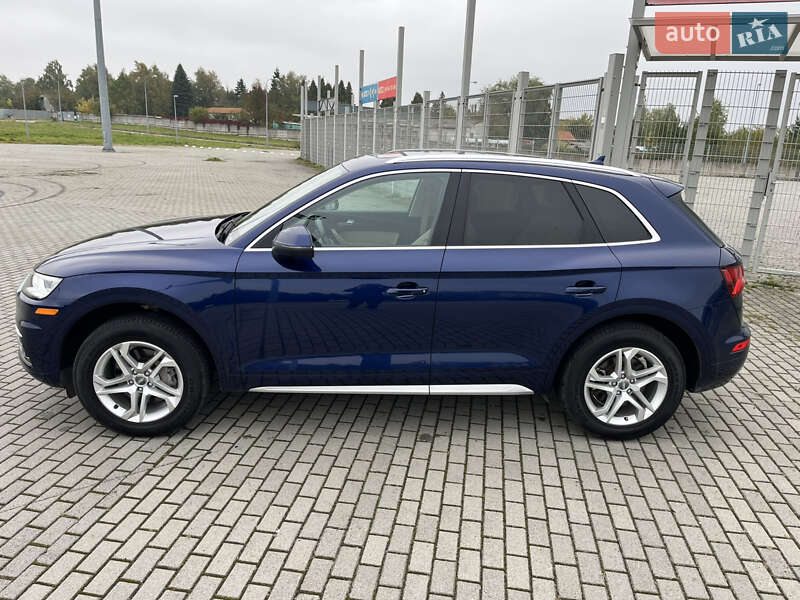 Внедорожник / Кроссовер Audi Q5 2017 в Львове