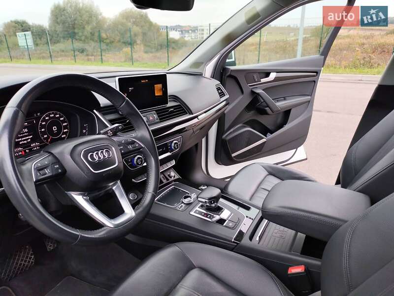 Внедорожник / Кроссовер Audi Q5 2020 в Ровно