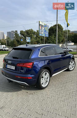 Позашляховик / Кросовер Audi Q5 2018 в 