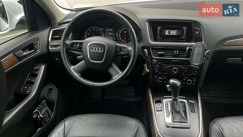 Внедорожник / Кроссовер Audi Q5 2009 в Софиевской Борщаговке