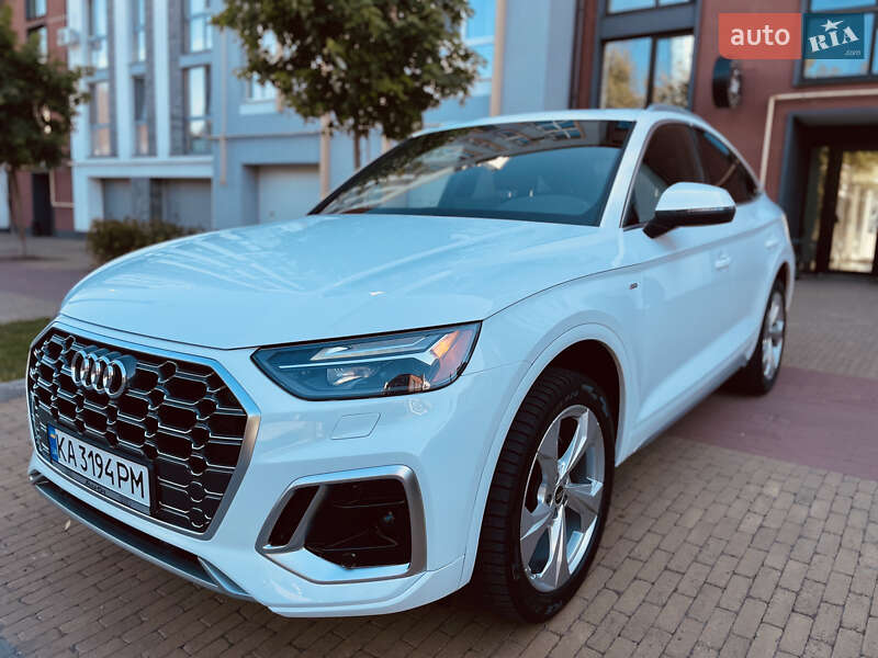 Внедорожник / Кроссовер Audi Q5 2021 в Киеве