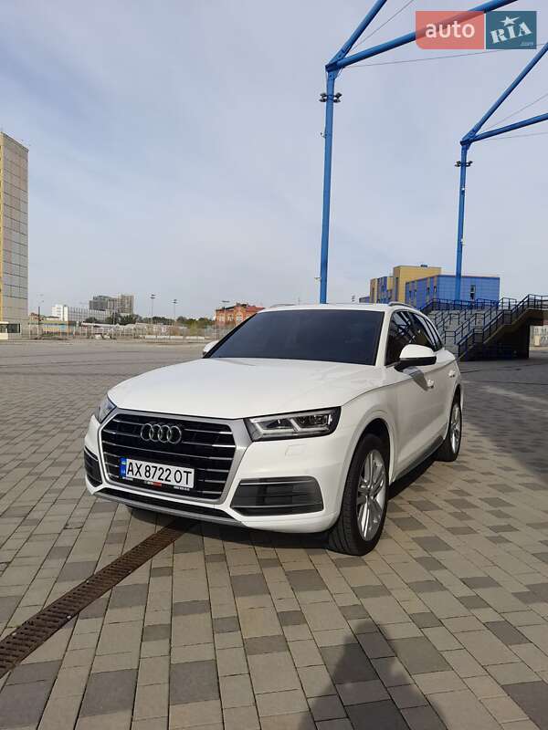 Позашляховик / Кросовер Audi Q5 2017 в Харкові