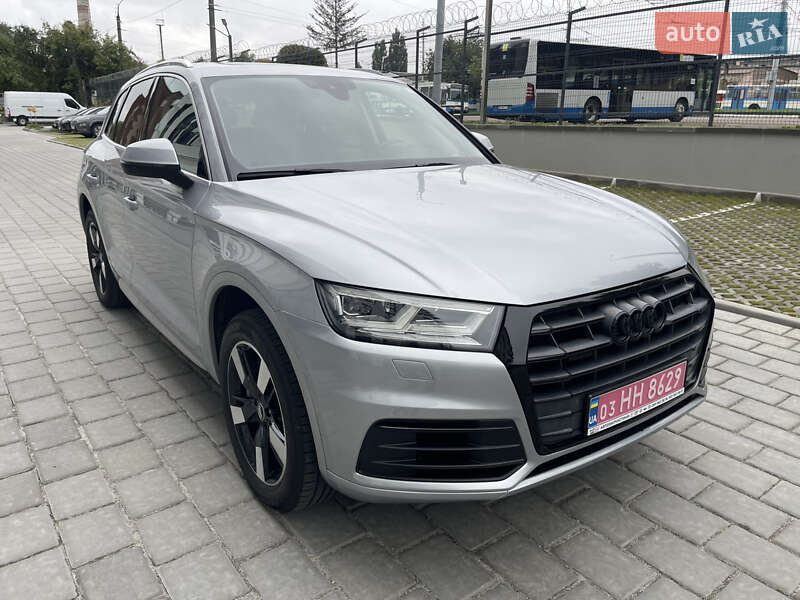 Внедорожник / Кроссовер Audi Q5 2018 в Ровно