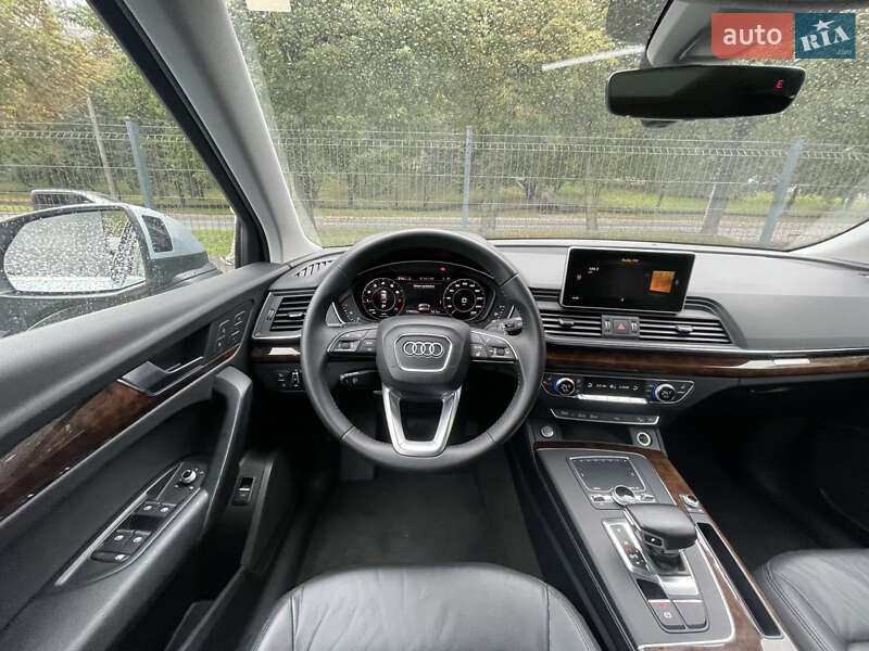 Внедорожник / Кроссовер Audi Q5 2018 в Ровно